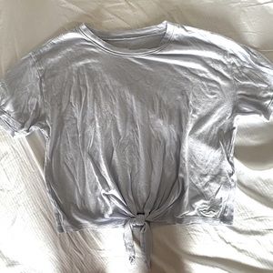 Hollister cropped tshirt